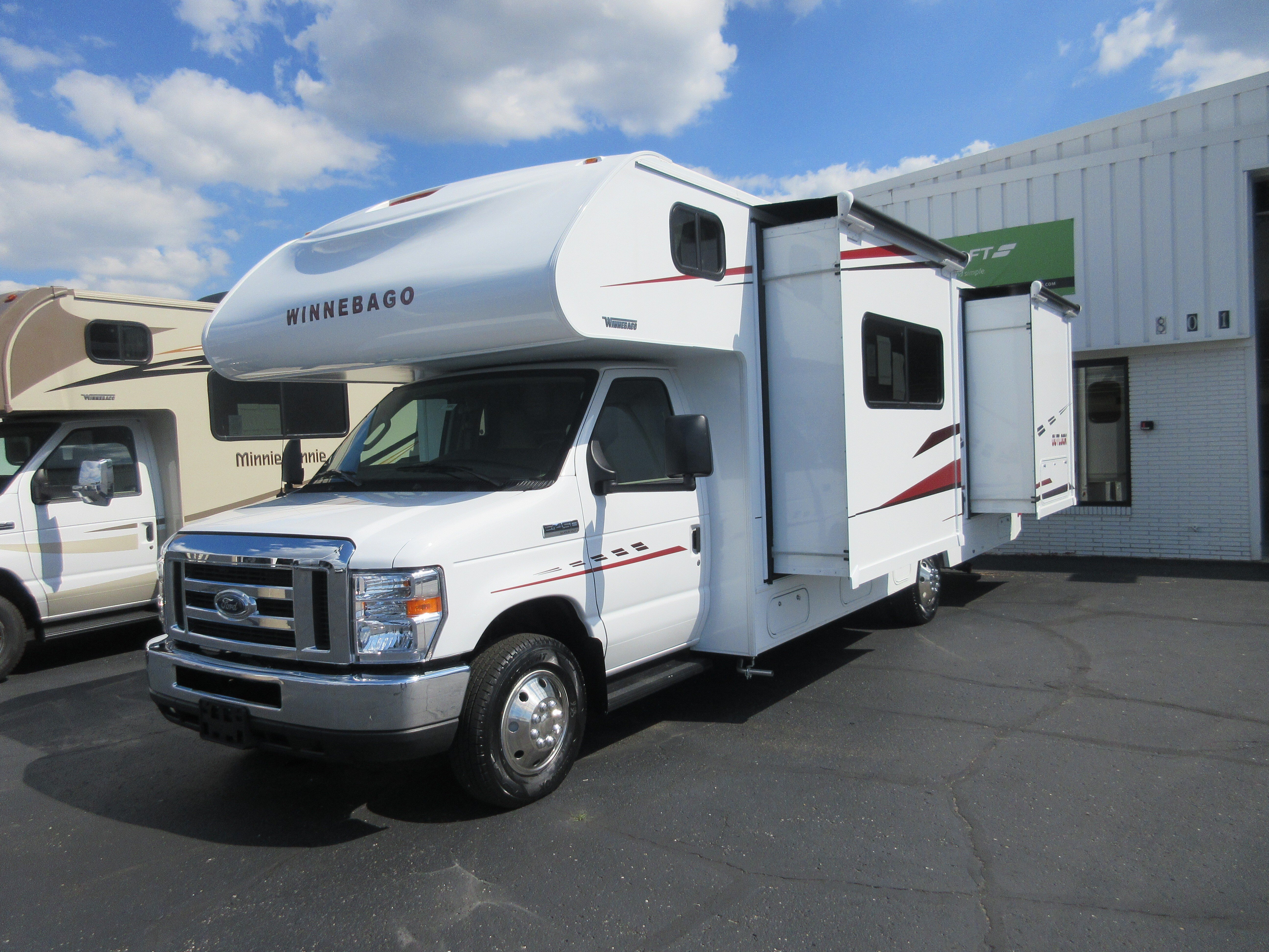 Winnebago Outlook RVs For Sale RVs On Autotrader